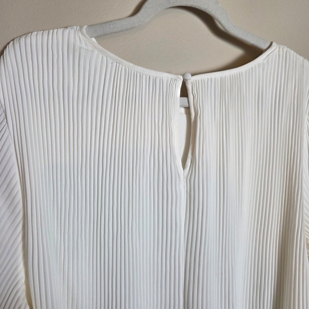 Nine West Blouse Women 1X White Top Pleated Ruffle Cuff Minimalist Feminine Work - Picture 8 of 9